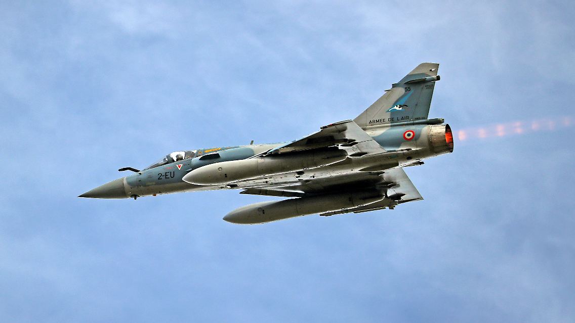 Die Ukraine braucht die Mirage 2000-5F Kampfjets dringend, um den eigenen Luftraum zu schützen und Angriffe mit SCALP-Marschflugkörpern auszuführen.