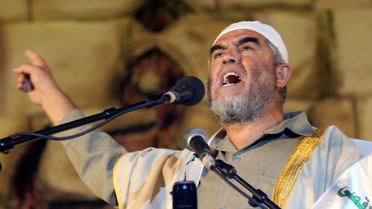 Scheich Raed Salah spricht zu seinen Anhängern auf einem Festival im Jahr 2007.  