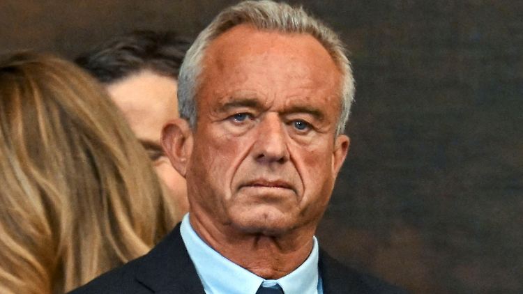 Kennedy Jr. ist ein bekannter Impfgegner. Doch nicht nur deshalb hält ihn seine Cousine für völlig ungeeignet als Gesundheitsminister. 