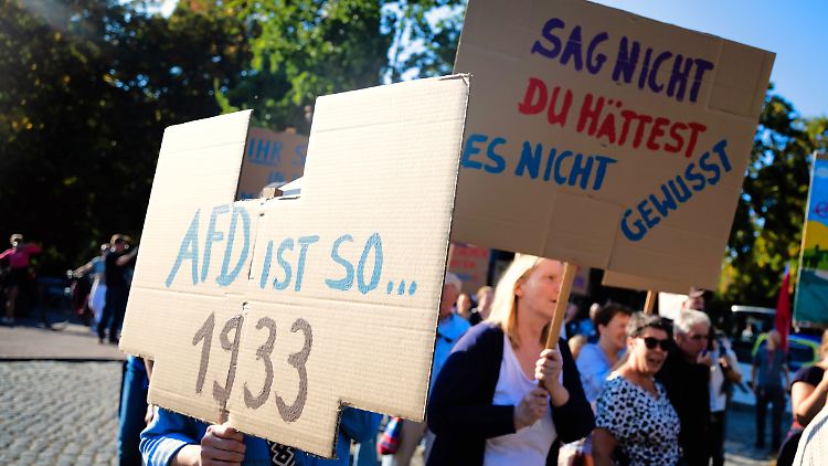 Das war nicht der einzige Zwischenfall mit einem AfD-Politiker am wichtigen Gedenktag.