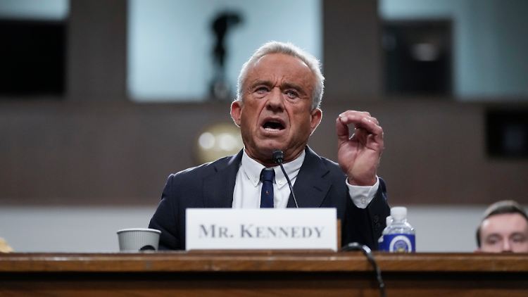 Robert F. Kennedy Jr. wird möglicherweise bald Chef von 80.000 Beschäftigten der Gesundheitsbehörde.