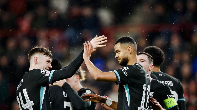Die B-Elf von Liverpool beendet die CL-Gruppenphase an der Spitze.