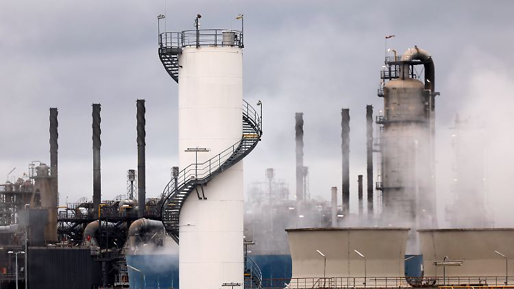 "In der Industrie zeichnet sich gegenwärtig keine Erholung ab", berichtet das Ifo-Institut.