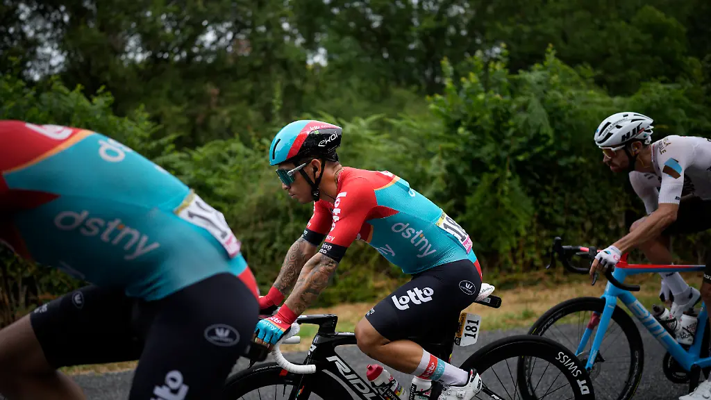 3e922e86e1cbe5044dd9a1ad55854b20