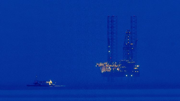 Bohrplattform in der Ostsee: Für einige Meeresgebiete untersuchten die Forscher, welcher Anteil der Erwärmung auf natürliche Phänomene und welcher auf die menschengemachte Erderwärmung zurückzuführen ist.