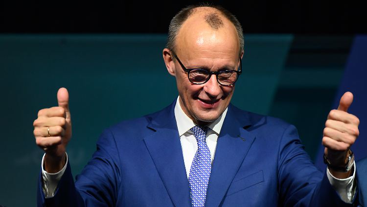 "Wie viele Menschen müssen noch ermordet werden?", fragte Friedrich Merz bei der Abstimmung über die Anträge der Union im Bundestag.