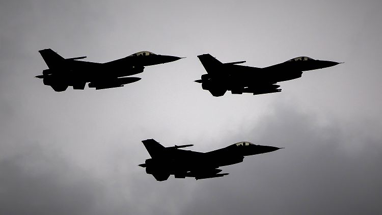 Laut ukrainischer Luftwaffe haben sich die F-16 beim Abschuss von Raketen und Drohnen bewährt. Doch es braucht deutlich mehr Jets, um den Luftraum ausreichend zu schützen.