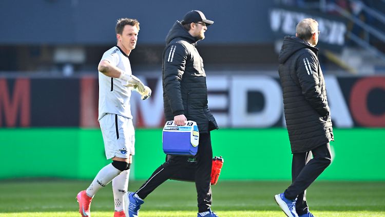 Manuel Riemann erlebte ein schmerzhaftes erstes Heimspiel für seinen neuen Klub.