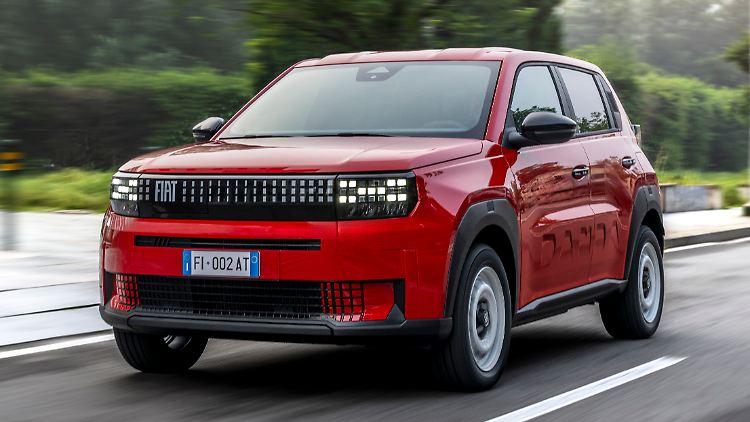 Mit seinen LED-Pixeln sieht der Fiat Grande Panda einfach cool aus.
