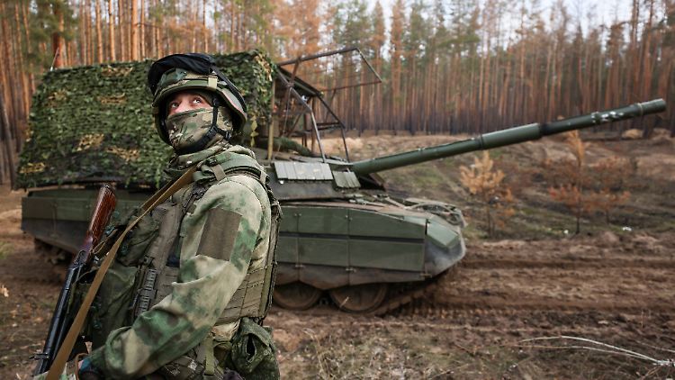 Ein russischer Soldat im Osten der Ukraine. 