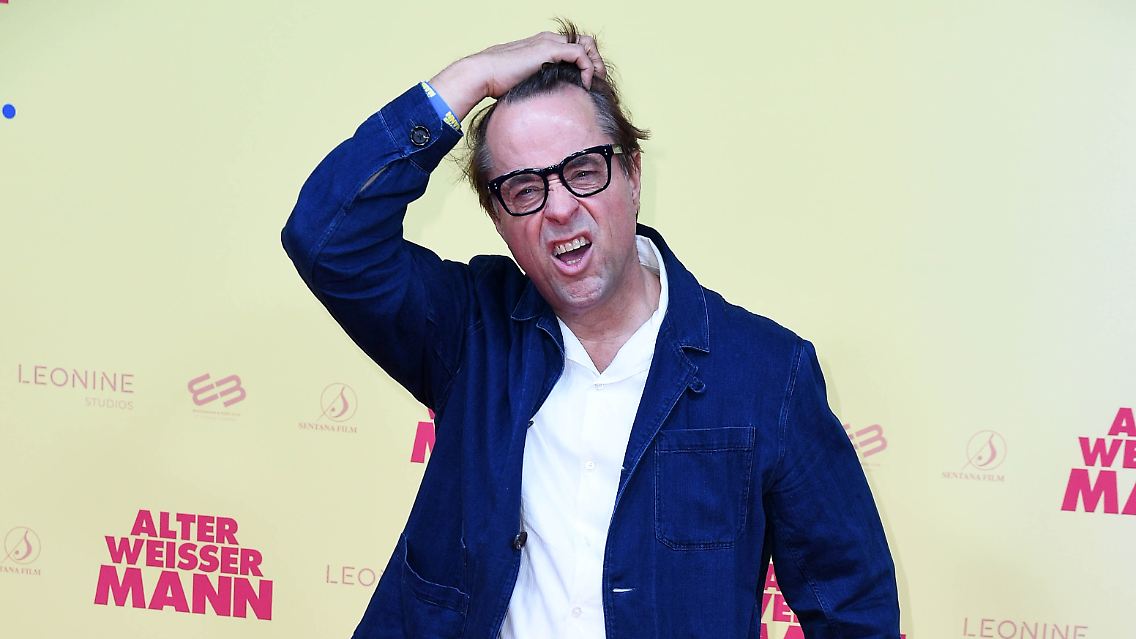 Jan Josef Liefers bei der Premiere von "Alter Weisser Mann" im Zoo Palast in Berlin im Oktober.