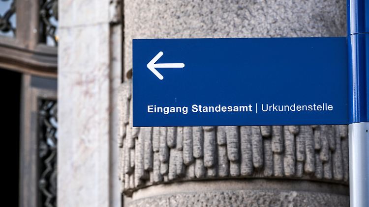 "Diejenigen, die heiraten, heiraten sehr bewusst, weil sie auch in späteren Jahren heiraten", so Experte Krüger.