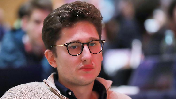 Erhält viele Textnachrichten zu dem Thema: Philipp Türmer.