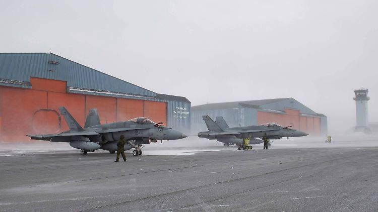 Kanadische Kampfjets auf Grönland. 