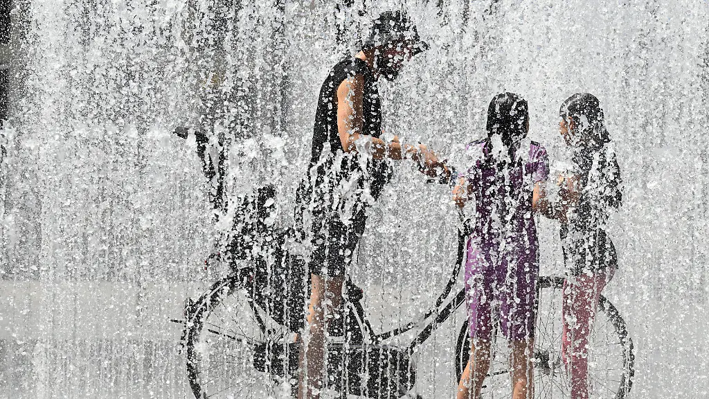 Staedter-suchen-Abkuehlung-bei-hohen-Temperaturen