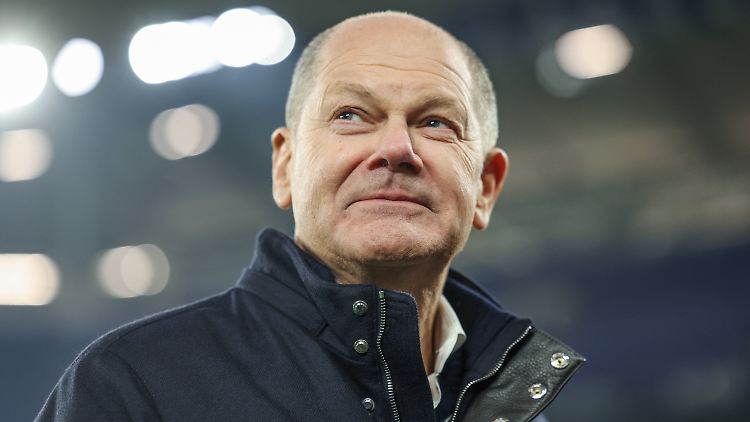 "Politik ist Macht auf Zeit", sagte Kanzler Scholz. 