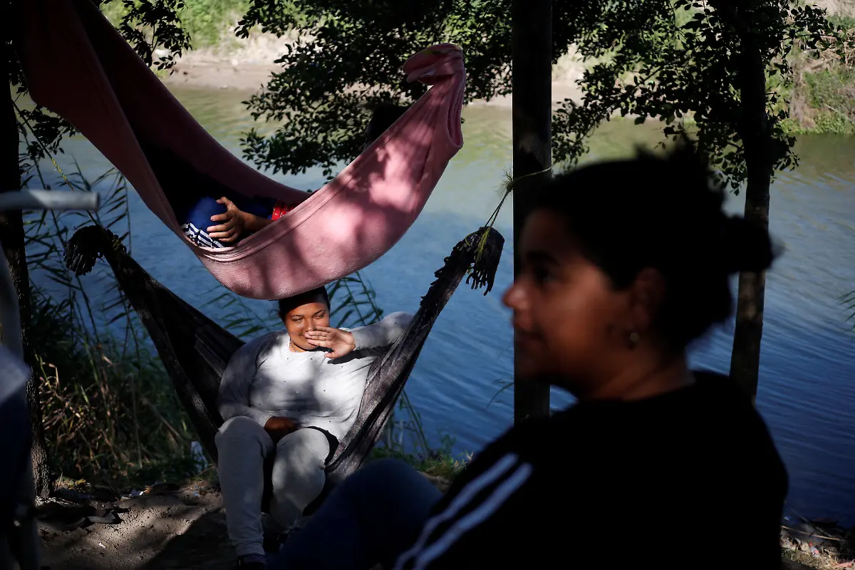 2023-07-06T100957Z-603918996-RC2KM1AO5MF9-RTRMADP-3-USA-IMMIGRATION-ASYLUM-BORDER