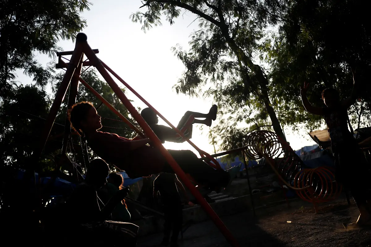 2023-07-06T100956Z-520051708-RC2MM1A0JVLQ-RTRMADP-3-USA-IMMIGRATION-ASYLUM-BORDER