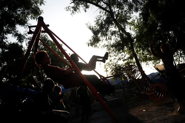 2023-07-06T100956Z-520051708-RC2MM1A0JVLQ-RTRMADP-3-USA-IMMIGRATION-ASYLUM-BORDER