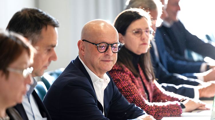 Greift "zentrale Forderungen der EVG auf", bietet aber nach Ansicht der Gewerkschaft noch zu wenig Geld: Bahn-Personalvorstand Martin Seiler.