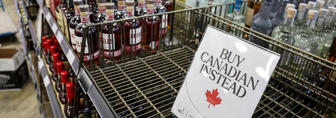 2025-02-02T224959Z_579077962_RC2MMCAEDIOE_RTRMADP_3_USA-TRUMP-TARIFFS-CANADA.JPG