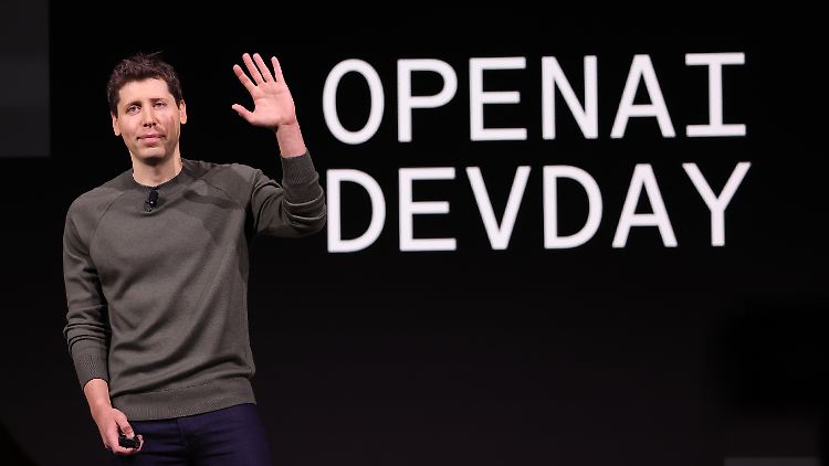 Sam Altman ist auf Reisen. 