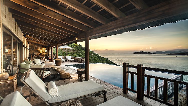 Das „Zannier Bãi San Hô“ gehört zur exklusiven Hotelkette „Zannier Hotels“, die Boutique-Luxushotels und Resorts betreibt.