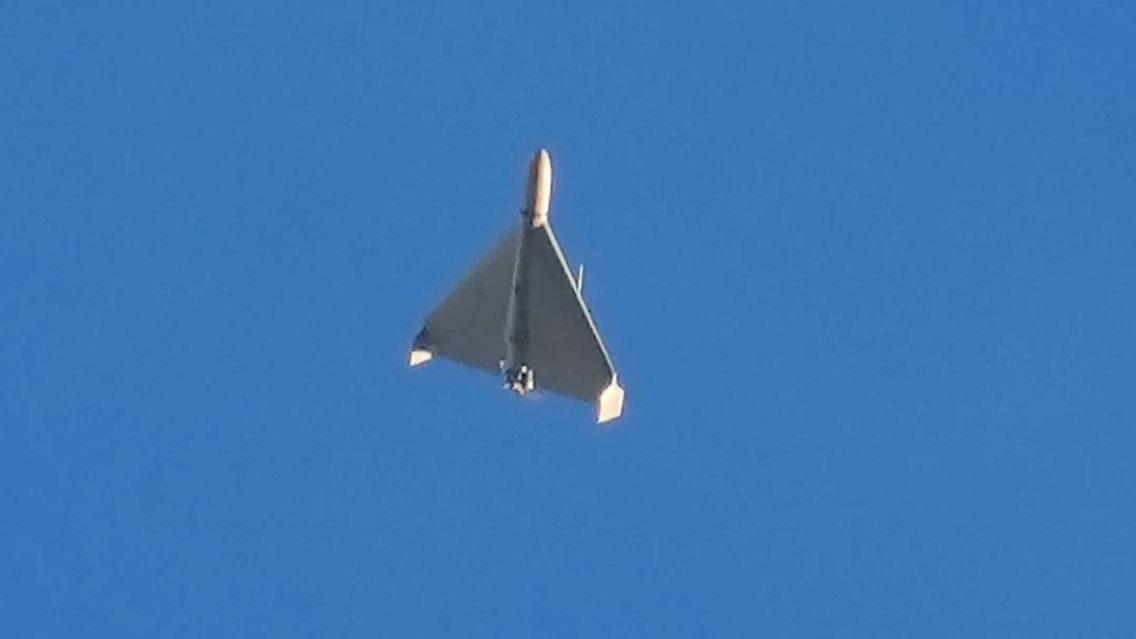 Die täglichen Drohnenangriffe hören nicht auf. Zu sehen ist hier eine ältere Aufnahme einer Kampfdrohne über Kiew.