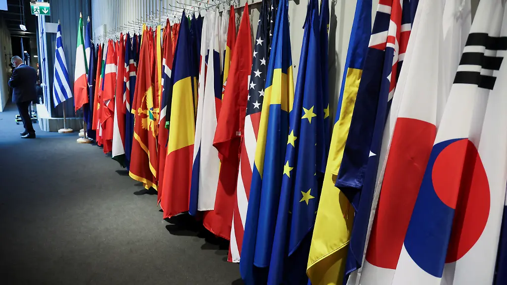 fc11ae4ecc10c0131355532fbd8f9d2e