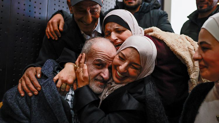 Im Gegenzug für die Freilassung dreier Geiseln sollten insgesamt 183 palästinensische Häftlinge aus israelischen Gefängnissen entlassen werden.