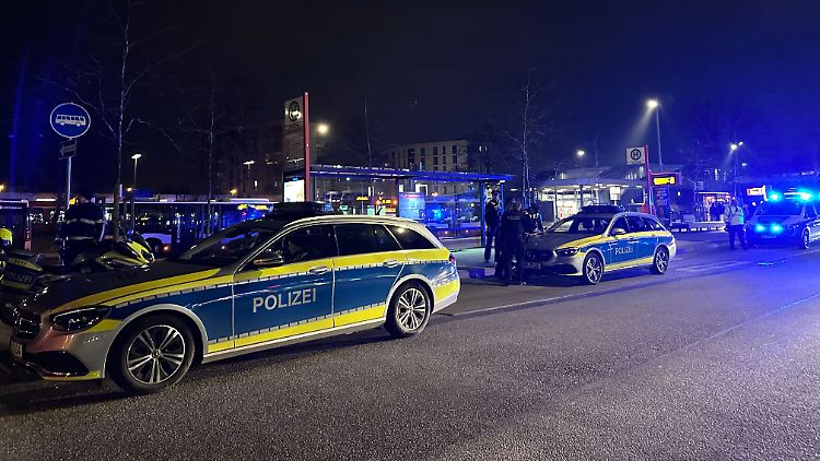 Der Bereich rund um den S-Bahnhof Neugraben wurde nach dem Schusswechsel weiträumig abgesperrt. 