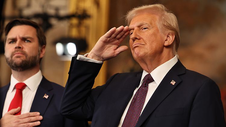 Vance und Trump wollen ihre Politik auch gegen den Widerstand von Gerichten durchsetzen. 