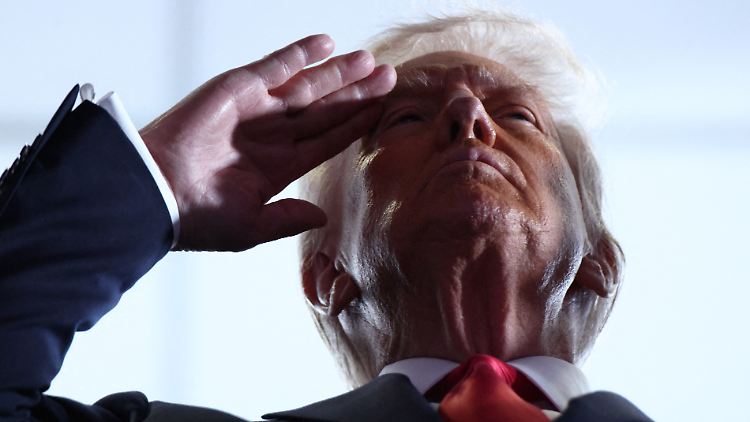 Donald Trump möchte entscheiden dürfen, wer Geld bekommt.