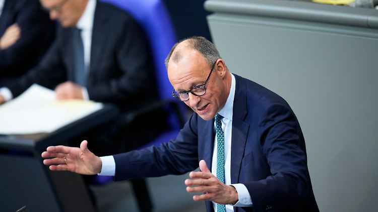 Deutschlands schwache Wirtschaftslage nutzte Friedrich Merz für Angriffe auf den Bundeskanzler.