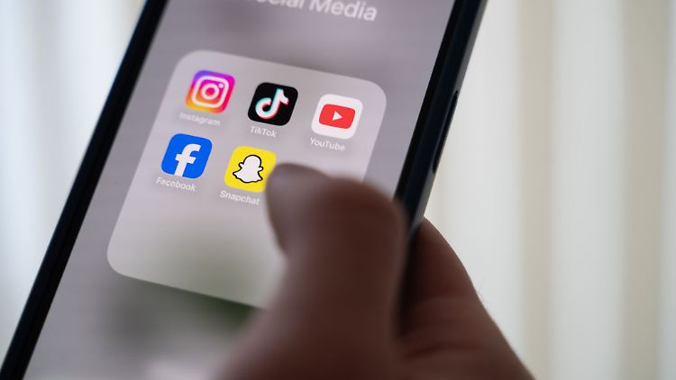 "Ich würde meinen Kindern nicht erlauben, Snapchat allein zu nutzen", sagt ein Ex-Mitarbeiter aus dem "Trust and Safety"-Team von Snapchat.