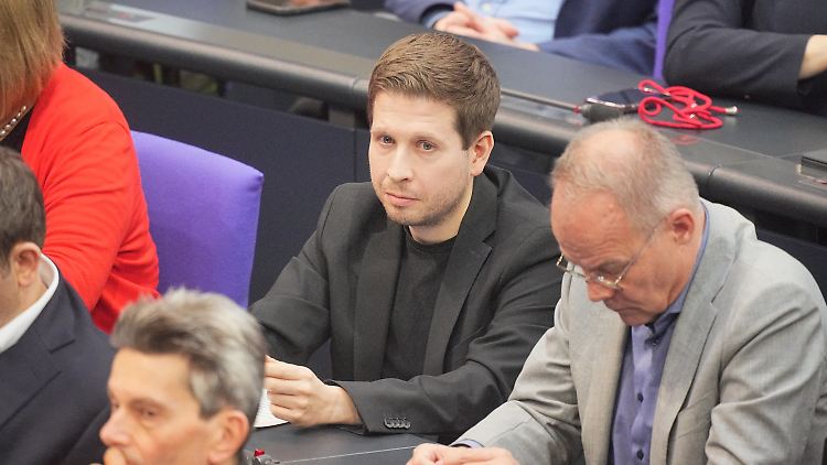 Ex-SPD-Generalsekretär Kühnert saß während der Debatte neben seinem Nachfolger Matthias Miersch. 