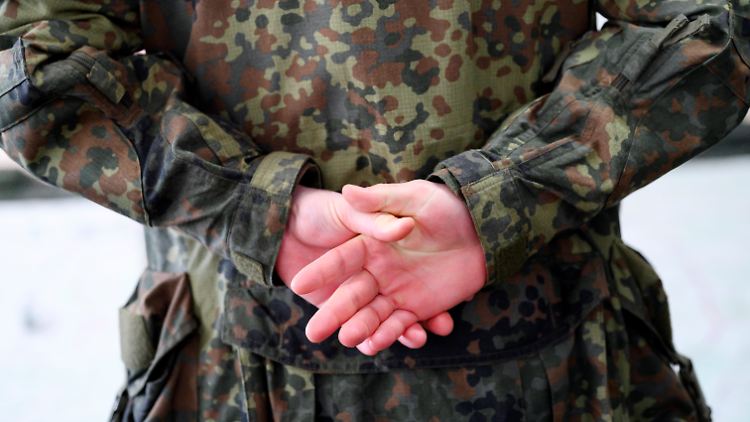 Laut Medienberichten soll der Mann in die Ukraine gereist sein, um an Kampfhandlungen teilzunehmen.