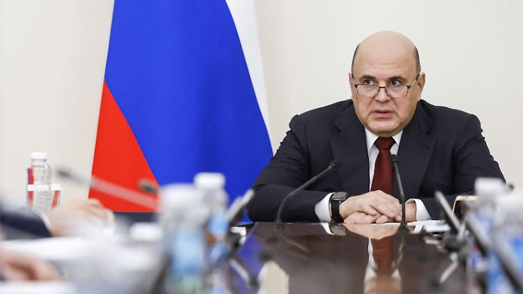 Bei dem Treffen mit Ministerpräsident Michail Mischustin sollen auch der Rechtsnationalist Alexander Dugin und Sergej Karaganow dabei gewesen sein. Letzterer hatte sich für den Einsatz von Atomwaffen ausgesprochen.