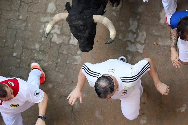 f35bdec4fe537d5ca854a79d2169eb97