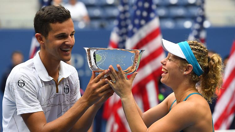 Laura Siegemund und Mixed-Partner Mate Pavic bei ihrem US-Open-Triumph im September 2016.