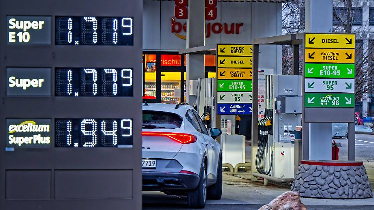 Bis 2045 soll Deutschland klimaneutral werden. Ab 2035 dürfen in der EU keine neuen mit fossilem Diesel oder Benzin betankten Pkw mehr neu zugelassen werden.