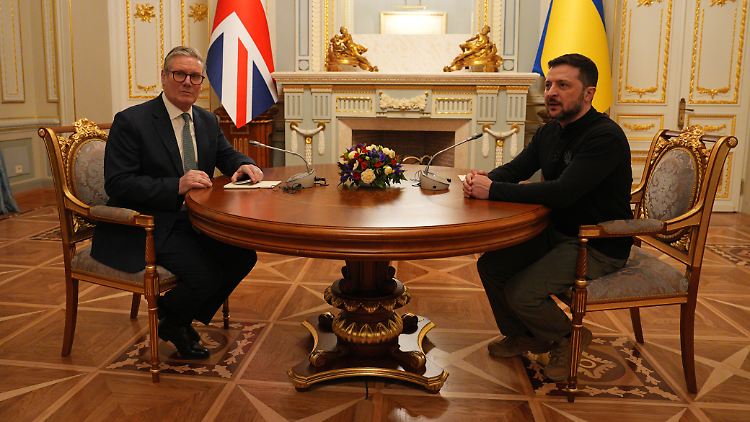 Der britische Premierminister Keir Starmer (l.) bekräftigte seine Unterstützung für die Ukraine.