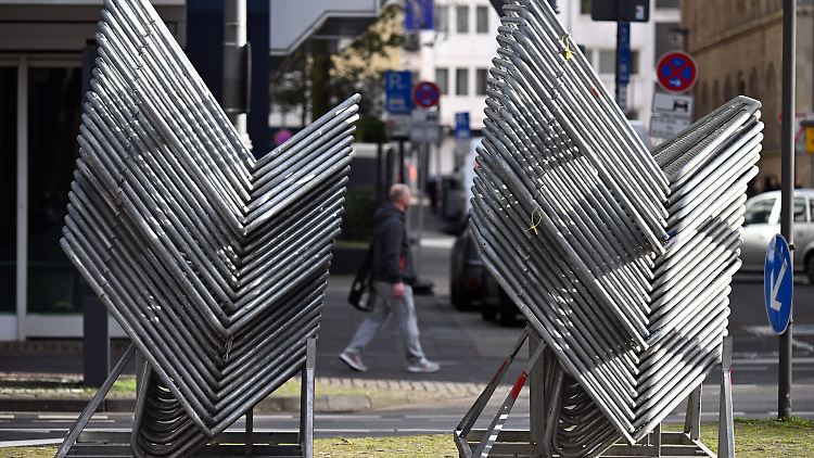 Die Routen der Karnevalszüge werden noch einmal überprüft und stärker abgesichert.