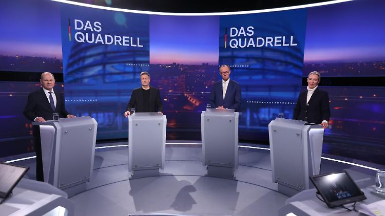 Scholz betont, dass die Zahl der irregulären Migranten in vergangenen Jahr um 100.000 zurückgegangen sei.