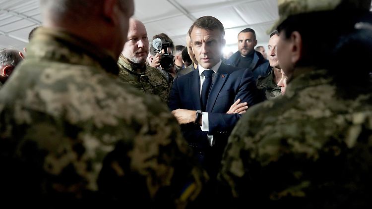 Macron hat wieder einmal die Initiative ergriffen. Eine der zentralen Fragen dürfte die Entsendung europäischer Soldaten zur Friedenssicherung sein.