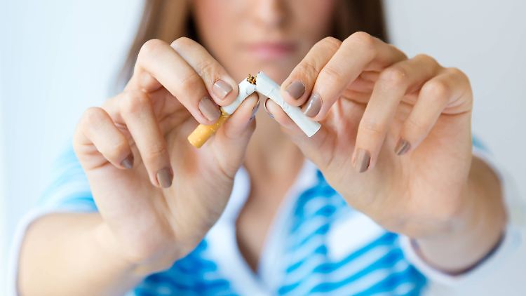 Was viele Raucher kennen: Das Dranbleiben am Aufhören ist oft das Problem.