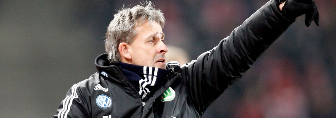 "Er hat jetzt alle Vollmachten eines Cheftrainers": Pierre Littbarski.