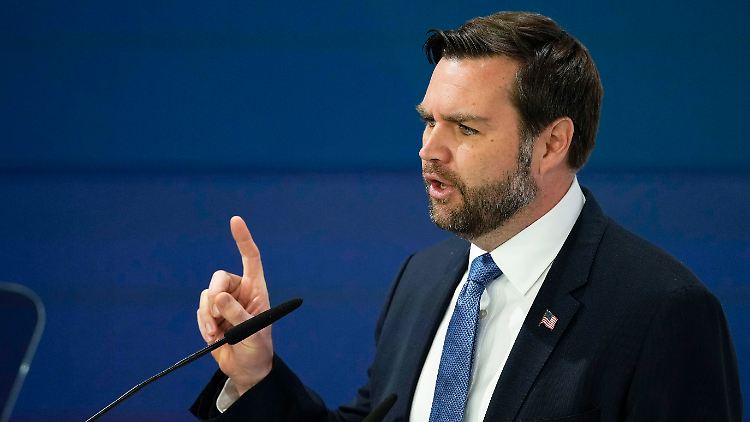 J.D. Vance stellt klar: Trump sei geopolitisch "sehr bewandert".
