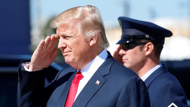 Trump erneuert seine Kritik am ukrainischen Präsidenten Selenskyj. 