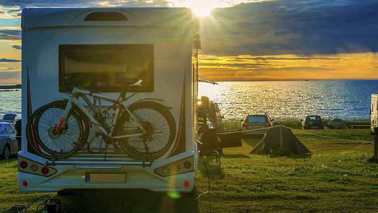 Wer im Wohnmobilurlaub auf ein Fahrrad umsteigen kann, ist deutlich flexibler.